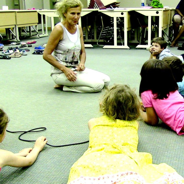 Dominique Dimey atelier chansons avec les enfants