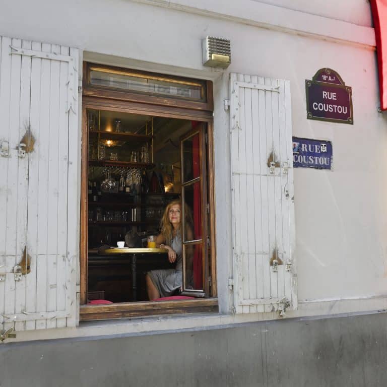 Dominique DIMEY à Montmartre dans le quartier de son père Bernard DIMEY.
Samedi 20 avril 2019